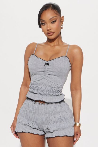 Set Elegante de Musculosa y Shorts con Detalle de Moño - Image 5